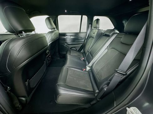 Certified 2023 Jeep Grand Cherokee Altitude AWD/4WD image 35