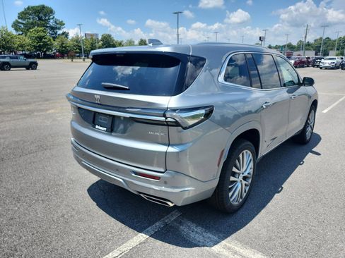 New 2025 Buick Enclave Avenir w/ Super Cruise Package image 3