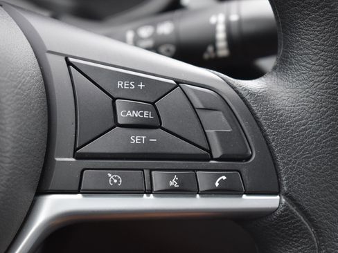 Used 2025 Nissan Altima 2.5 SV image 8