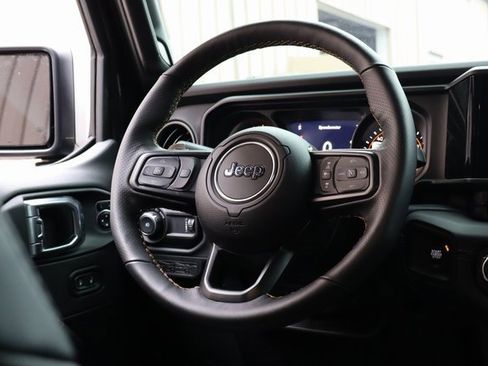 Used 2025 Jeep Wrangler Unlimited Rubicon 392 image 52