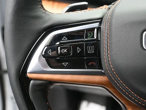 Used 2025 Jeep Grand Cherokee L Summit image 29