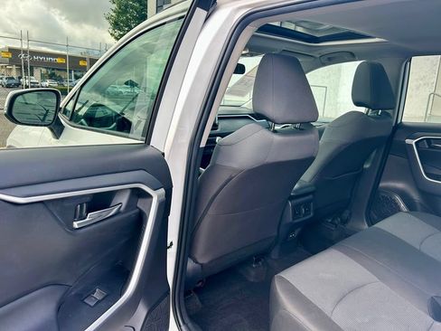 Used 2024 Toyota RAV4 XLE w/ Convenience Package AWD/4WD image 11