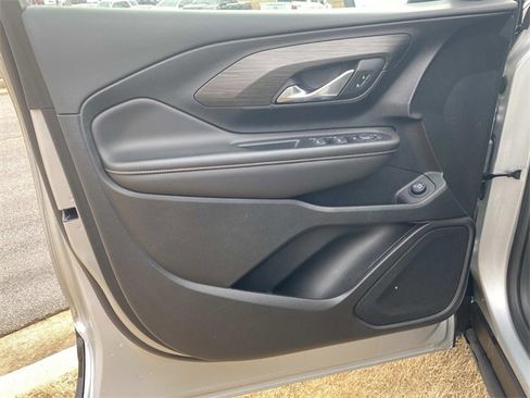 Used 2022 GMC Terrain SLE w/ Driver Convenience Package image 18