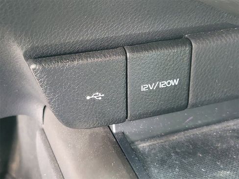 Used 2024 Toyota Camry LE image 28