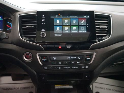 Used 2022 Honda Pilot TrailSport image 6
