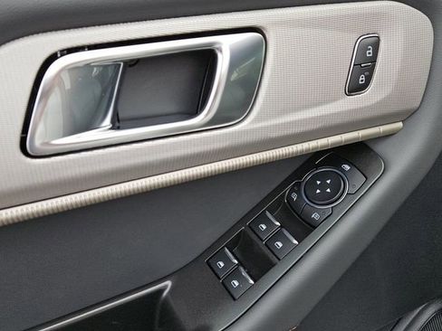 New 2026 Ford Explorer Active w/ Active Comfort Package image 25