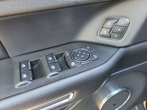 Used 2020 Ford Expedition Max XLT w/ Equipment Group 202A RWD image 14
