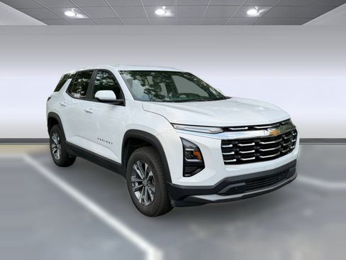Used 2026 Chevrolet Equinox LT AWD/4WD image 5