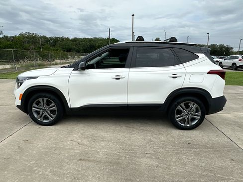 Used 2022 Kia Seltos S FWD image 4