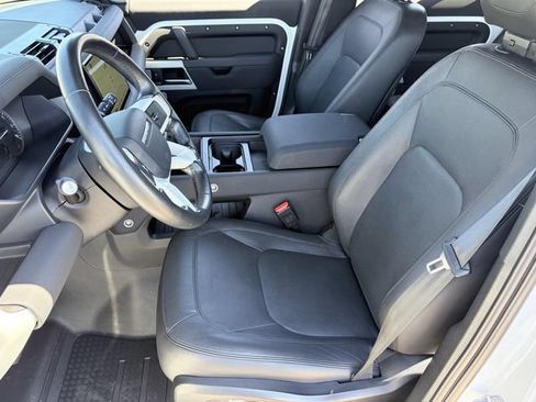 Used 2023 Land Rover Defender 130 SE AWD/4WD image 5