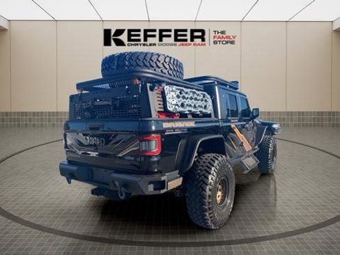 Used 2023 Jeep Gladiator Willys image 5