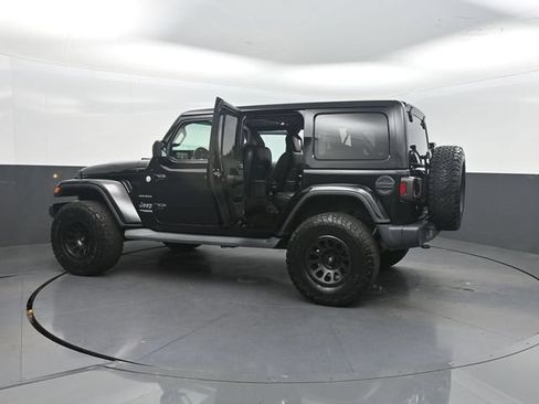 Used 2020 Jeep Wrangler Unlimited Sahara AWD/4WD image 35