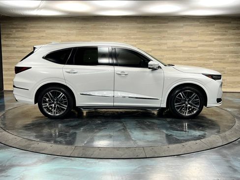Used 2025 Acura MDX SH-AWD w/ Advance Package image 28