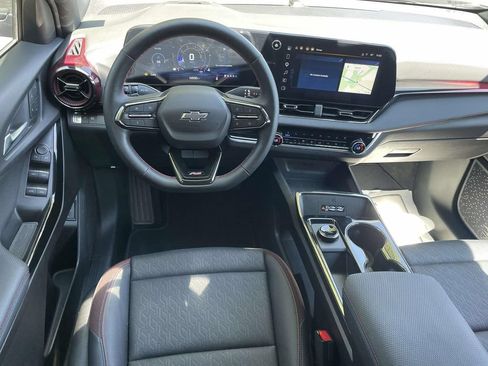 Used 2025 Chevrolet Equinox RS w/ Safety and Technology Package FWD image 9