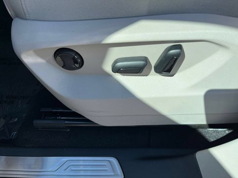 Used 2026 Volkswagen Atlas SE FWD image 22