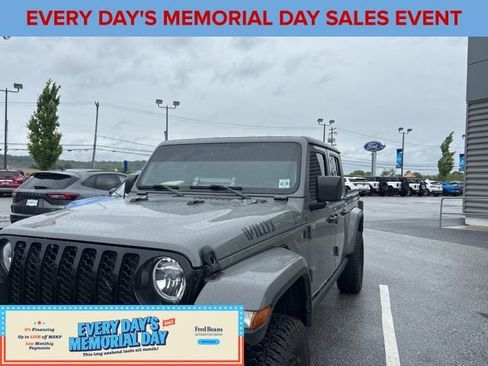 Used 2021 Jeep Gladiator Sport AWD/4WD image 9