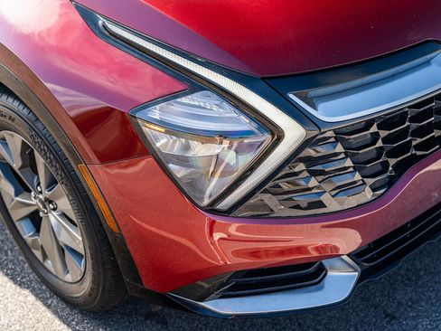 Used 2023 Kia Sportage SX image 9