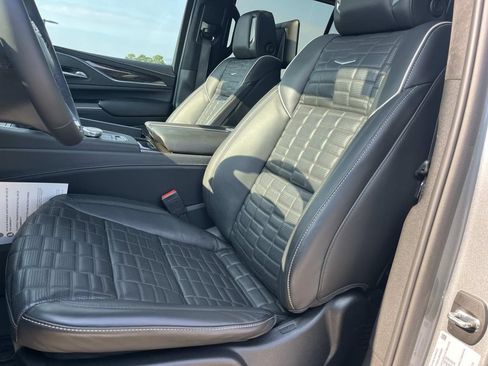 Certified 2024 Cadillac Escalade Sport Platinum w/ Heavy-Duty Trailer Package AWD/4WD image 36