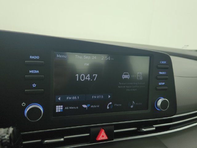 Certified 2025 Hyundai Elantra Hybrid FWD image 25