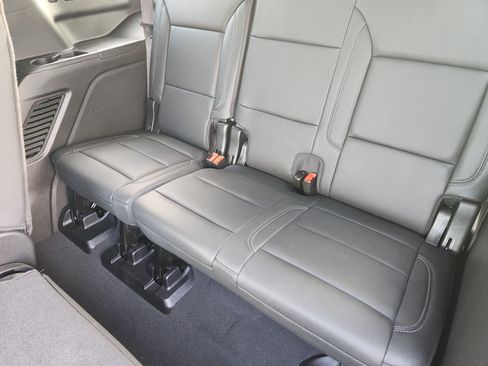 Used 2024 Chevrolet Tahoe LT RWD image 33