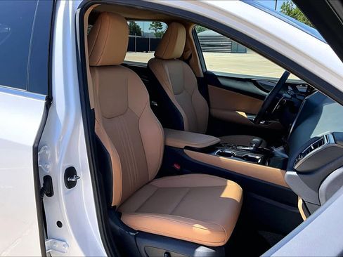 Used 2025 Lexus NX 250 FWD w/ Accessory Package (2T) image 9