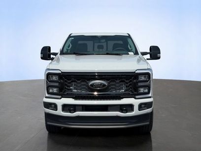 New 2026 Ford F350 Lariat w/ Black Appearance Package