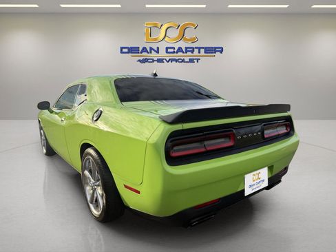 Used 2015 Dodge Challenger R/T image 4