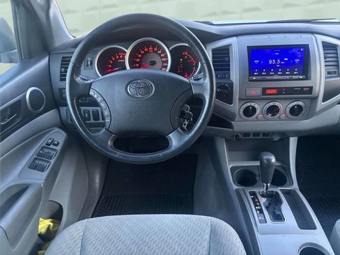 Used 2011 Toyota Tacoma 4x4 Double Cab w/ SR5 Pkg #2 image 21
