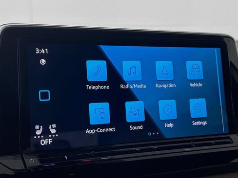 Certified 2024 Volkswagen Atlas Cross Sport SE w/ Panoramic Sunroof Package AWD/4WD image 16