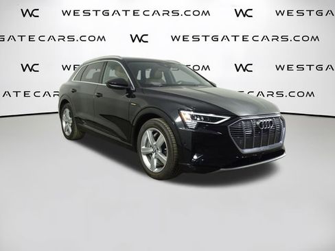 Used 2019 Audi e-tron Prestige w/ Prestige Package image 1