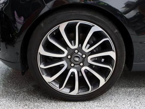 Used 2019 Land Rover Range Rover Supercharged image 17