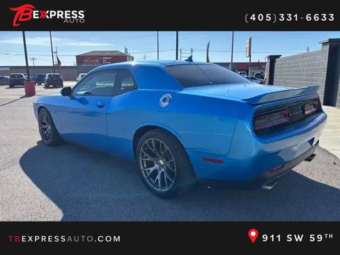 Used 2016 Dodge Challenger SRT w/ Technology Group image 5