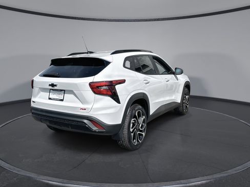 New 2026 Chevrolet Trax RS FWD image 7