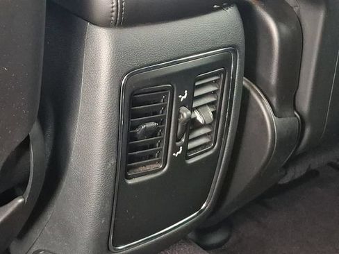 Used 2017 Jeep Grand Cherokee Laredo w/ Quick Order Package 23E AWD/4WD image 21