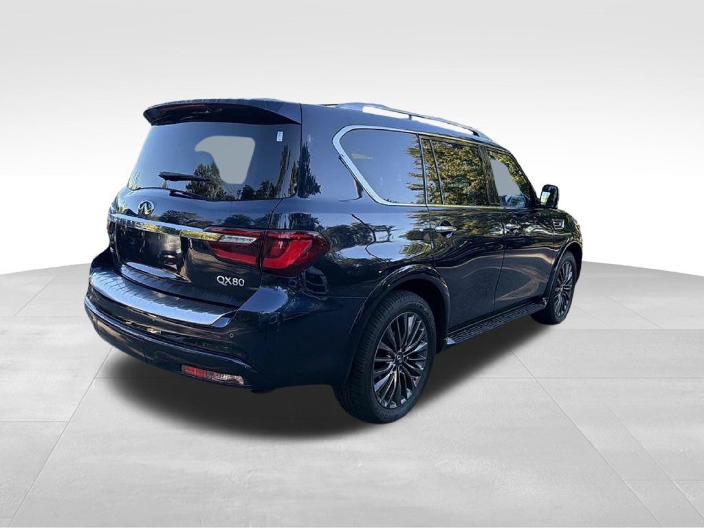 Used 2023 INFINITI QX80 Sensory w/ Cargo Package AWD/4WD image 4