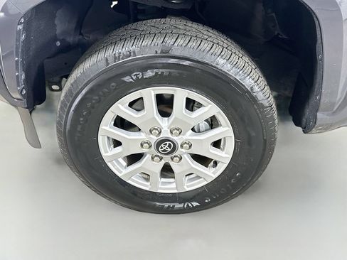 Used 2025 Toyota Tacoma SR5 AWD/4WD image 8