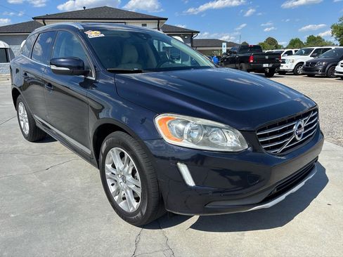 Used 2016 Volvo XC60 T5 Premier w/ Proximity Package image 2