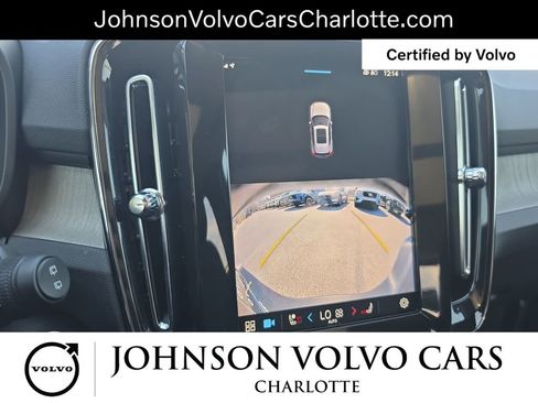 Certified 2025 Volvo XC40 B5 Core image 24