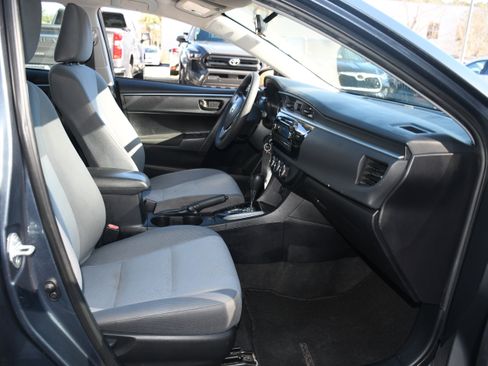 Used 2015 Toyota Corolla L image 19