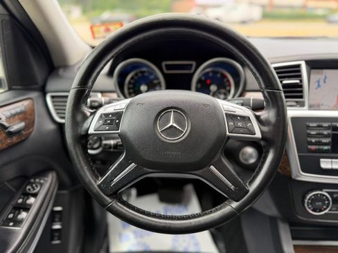 Used 2013 Mercedes-Benz GL 450 4MATIC image 29