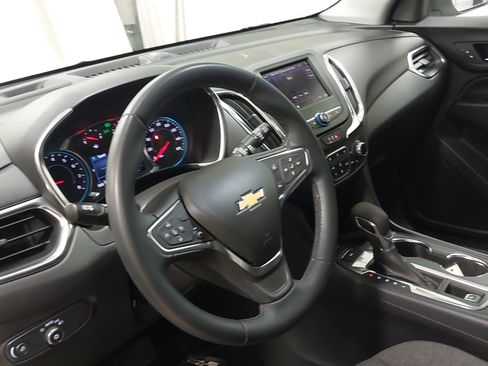 Used 2024 Chevrolet Equinox LT AWD/4WD image 17