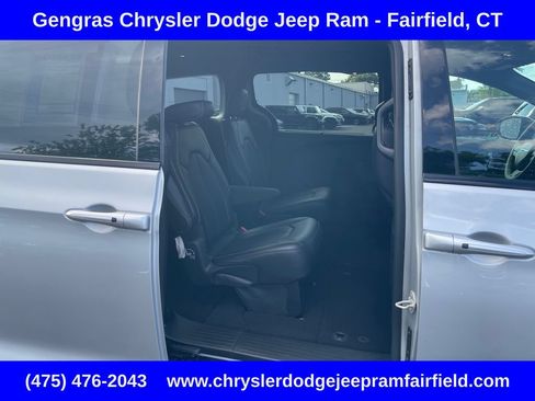 Certified 2024 Chrysler Pacifica Touring-L w/ S Appearance Package AWD/4WD image 26
