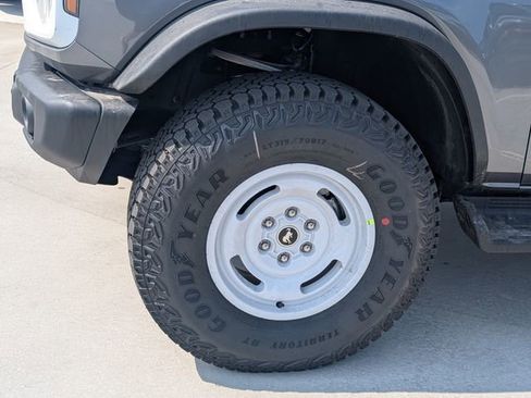 New 2026 Ford Bronco Heritage Edition image 4