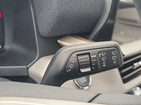 Used 2026 Ford Explorer Active AWD/4WD image 12
