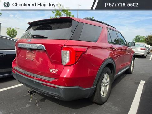 Used 2021 Ford Explorer XLT RWD image 6