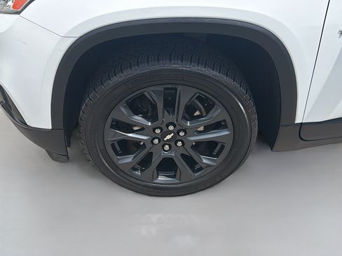 Used 2020 Chevrolet Traverse RS FWD image 34