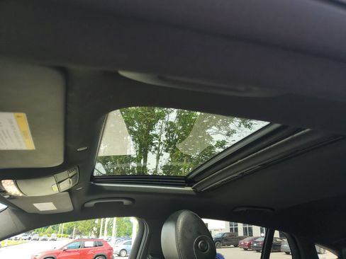 Used 2020 Mercedes-Benz GLC 300 4MATIC Coupe image 18