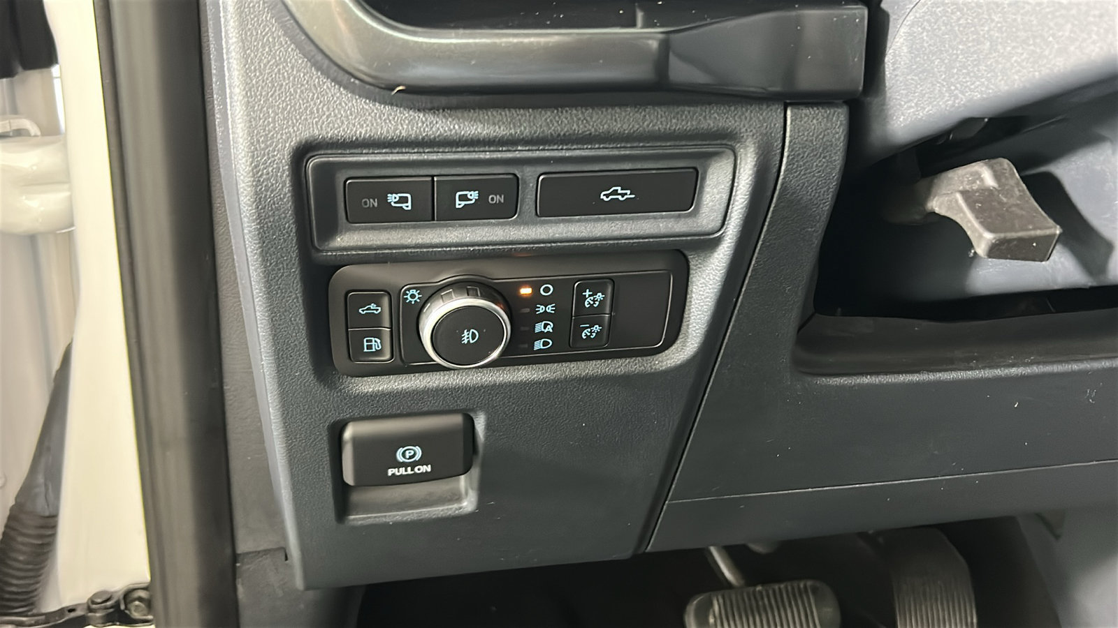 Used 2022 Ford F150 XLT w/ Equipment Group 302A High AWD/4WD image 24
