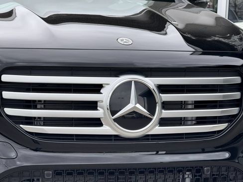 Used 2025 Mercedes-Benz GLB 250 4MATIC image 38