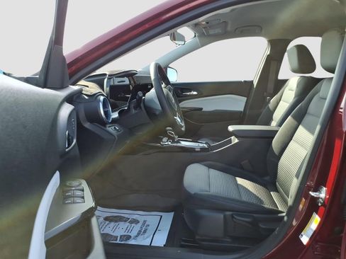 Used 2024 Chevrolet Trax LT w/ Driver Confidence Package image 19